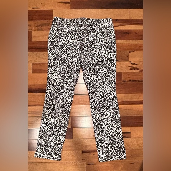 ANN TAYLOR | ladies modern fit animal print pants. Size: 14 - Picture 4 of 14